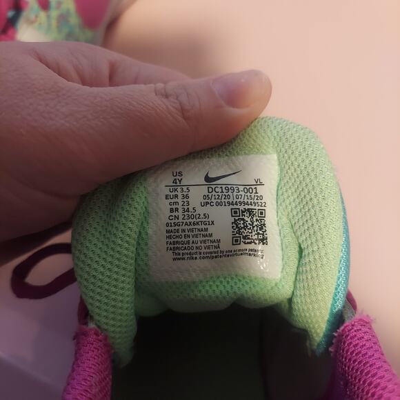 Nike Team Hustle D 9 DIGI GS Kids Sneaker, purple and teal ,  4Y - Picture 5 of 9